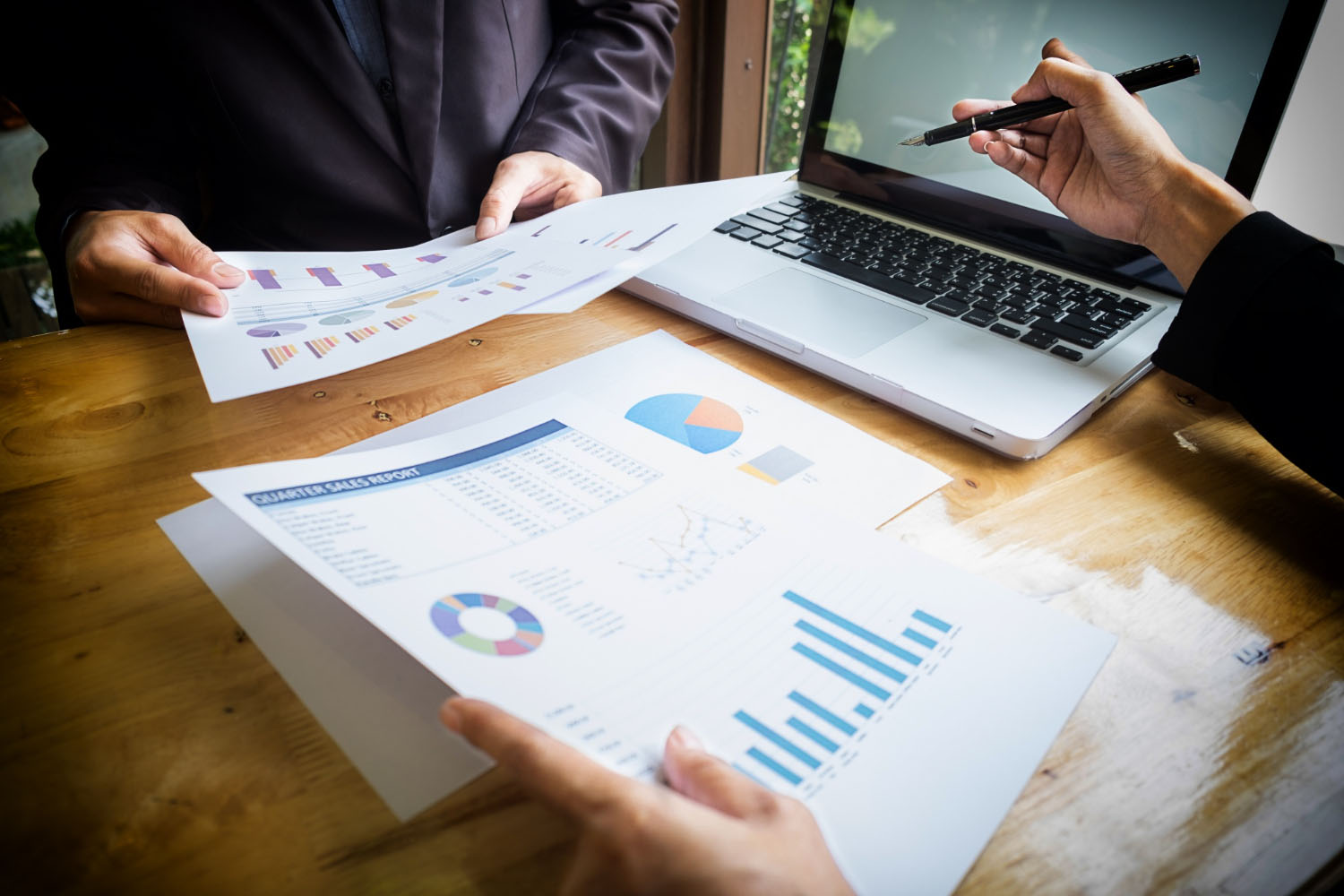 Competition Benchmarking Benefits